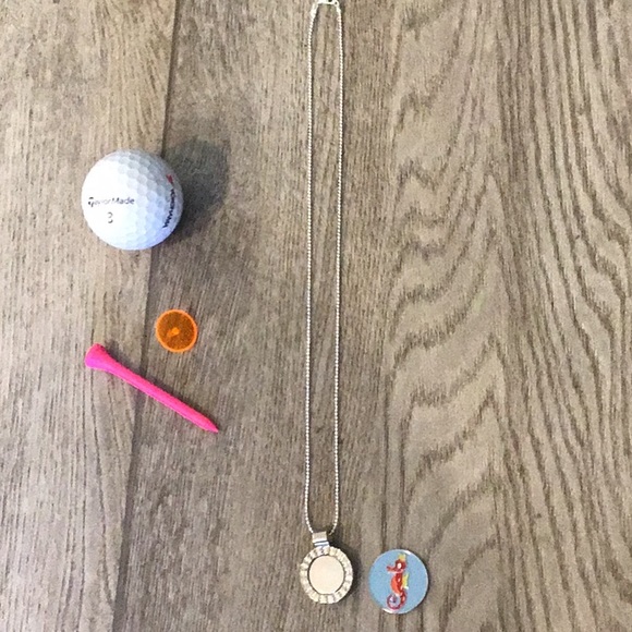 Golf ball marker magnetic necklace. Seahorse coin. - Picture 3 of 3